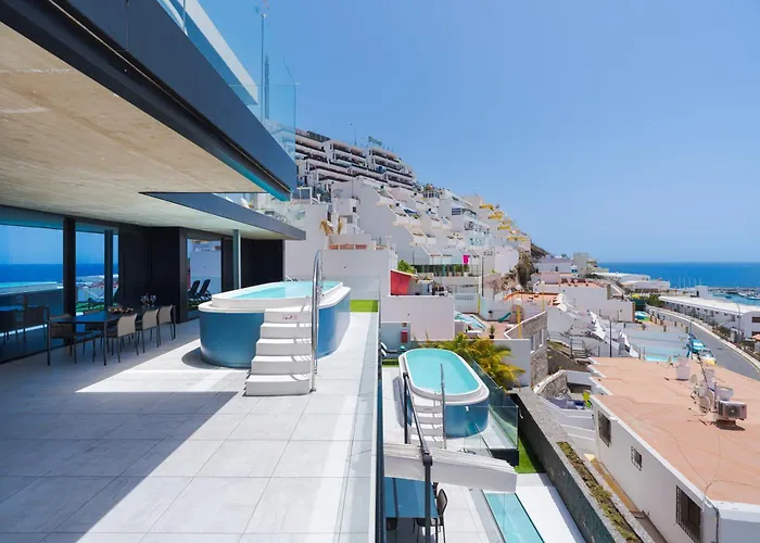 The One Luxury Apartments