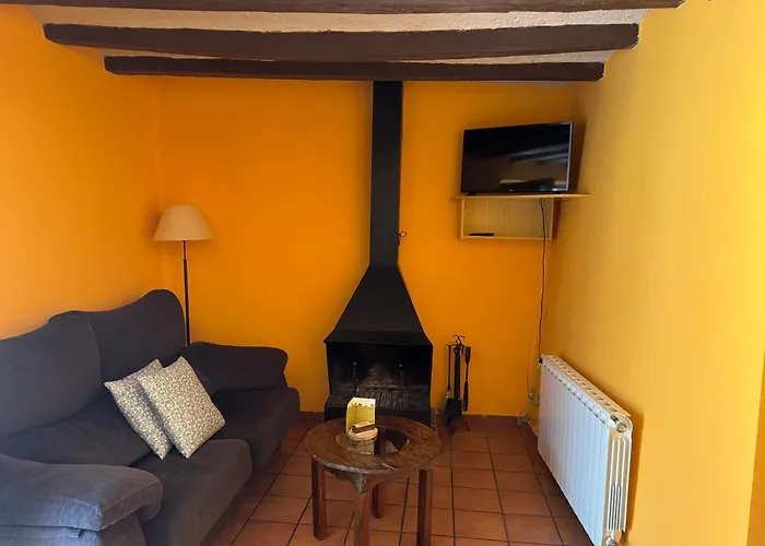 Hostal Mas Masnou Olot, España