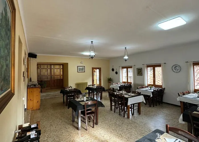 L Esquella Restaurante Hostal