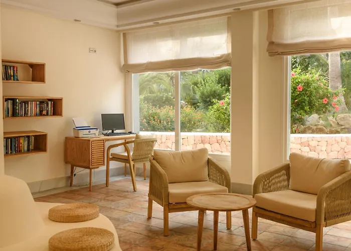 Hotel El Pinar Cala Llonga , Spanje