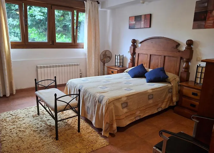 Apartamentos la Higar La Pesa, España