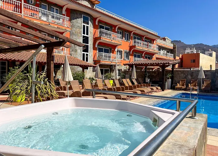 La Aldea Suites