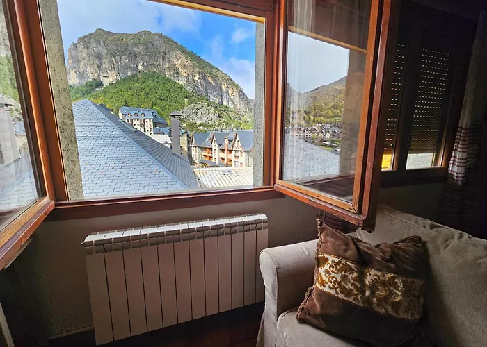 Apartamentos 3000 Escarrilla