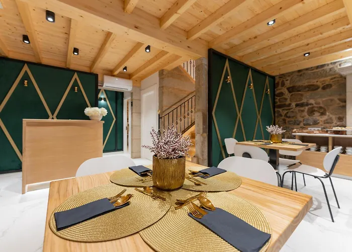 Hostal HCELENIS