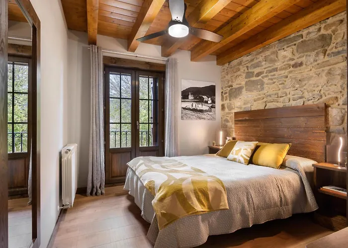 Apartamento Casa Otal Jaca, España