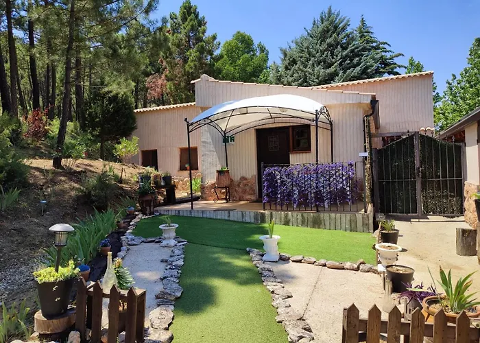 La casita Rubí en ZAFIRO LAGUNAZO Parque Natural del Río Mundo