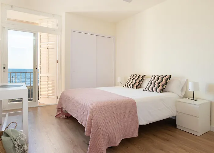 Lets Holidays Beach Front In Gava Mar, Pine Beach