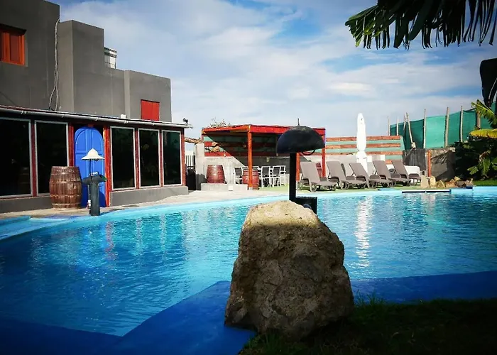 Canaria Luna - Large Saltwater Pool