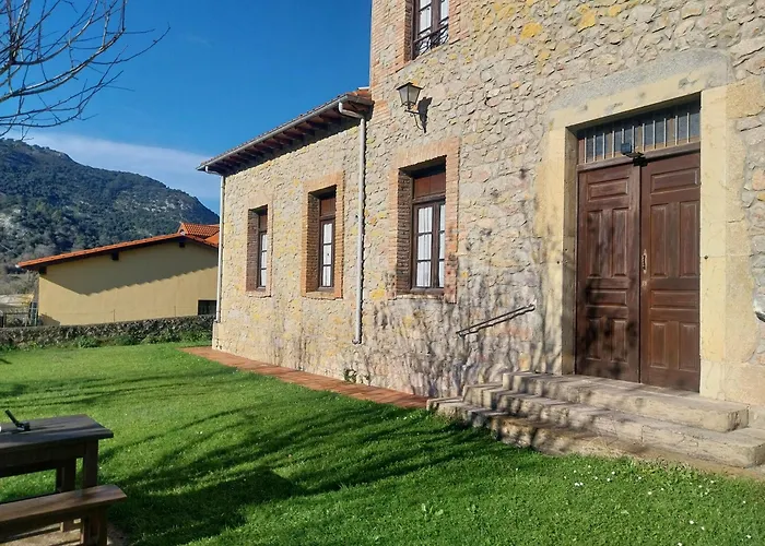 Apartamentos Rurales La Escuela Buelles, España