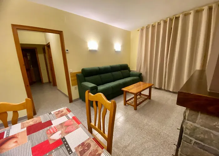 Apartaments Castellar De N'Hug
