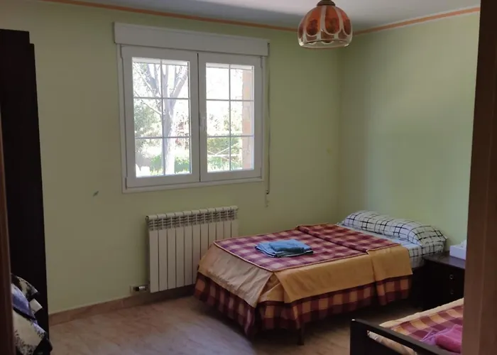 Villa CiTe- jardines/BBQ/terrazas/ para familias Teruel, España