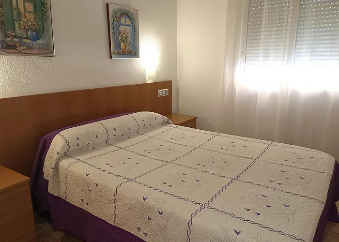 Hostal Gran Via Levante Torrevieja, España