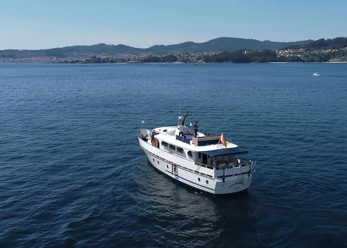 Don Maximo Yacht Hotel