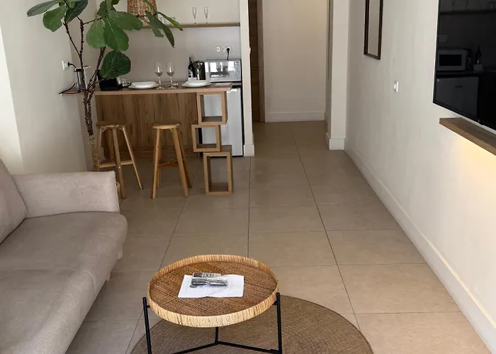 Apartamento Reina Victoria Velázquez Alicante, España
