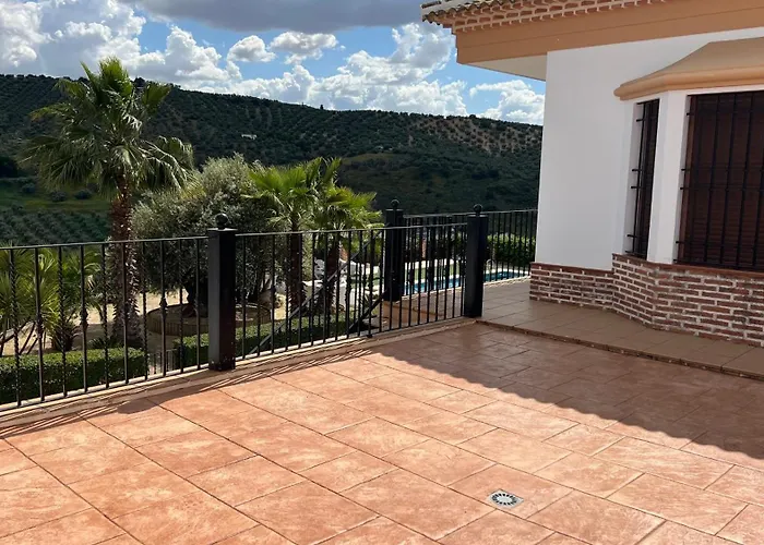 Acogedora Con Chimenea Y Vistas Al Atardecer
