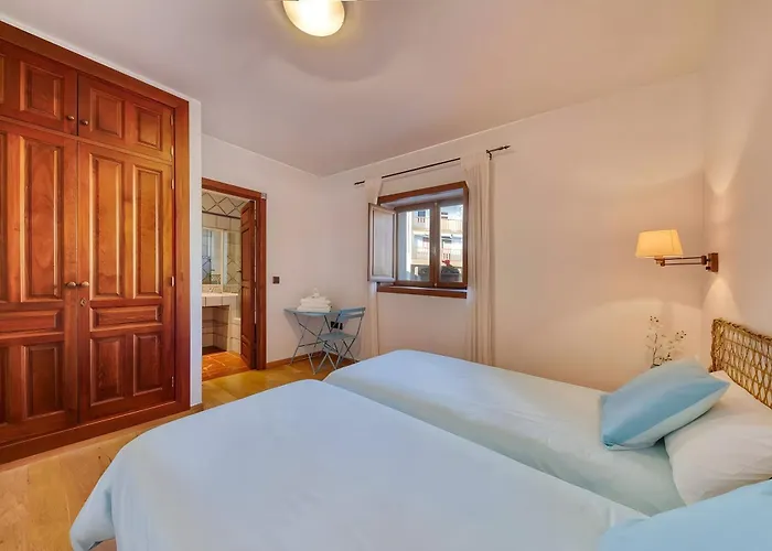 Hostal Casa Cuesta del Reloj Piedralaves, España