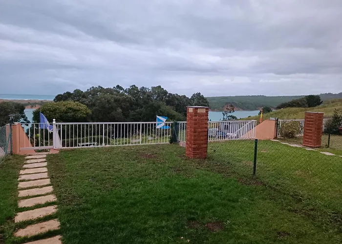 Con Jardín Privado Cerca Playa Usil - Mogro