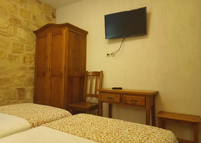 hostal Decerca Prádena, España