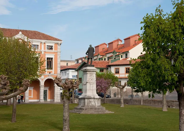 Casa Montse-Izquierda