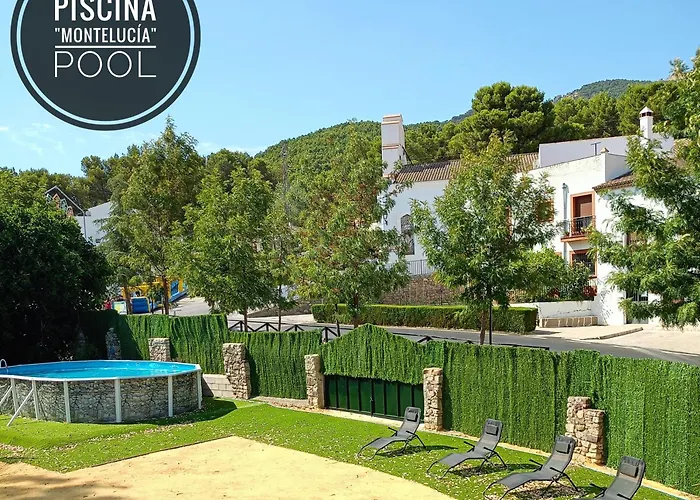 Villa Cultural MONTELUCÍA Montecorto, España