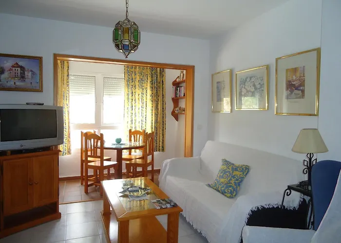 At Almoraide Rooms Suites (Adults Only)