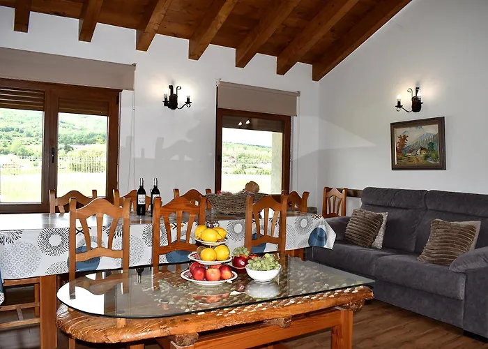 Casas Rurales Cuatro Valles Naredo de Fenar, España