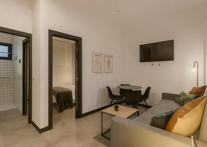 Tria Nomina Apartamentos Turisticos