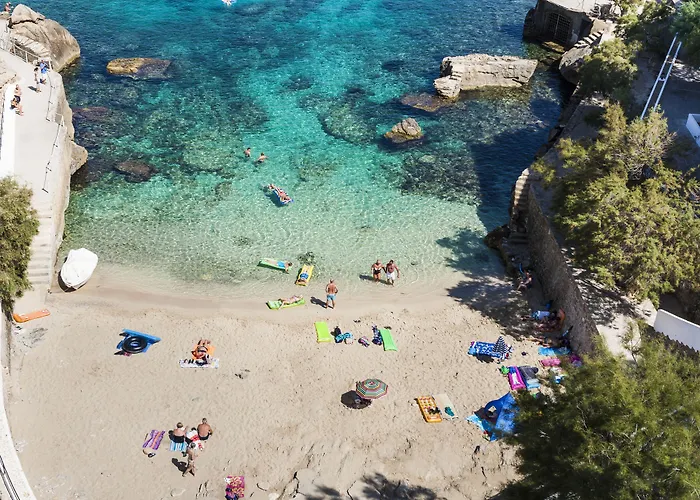 Hotel Globales Simar Cala de Sant Vicenc, Spanien