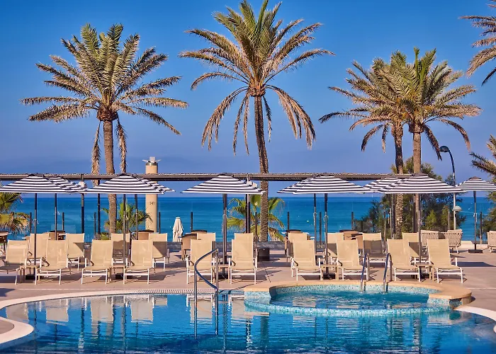 Universal Neptuno - Adults Only