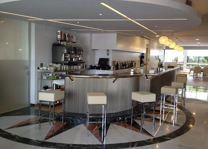 Apartahotel Aguadulce, España