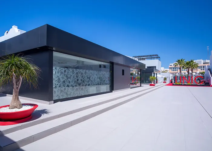 Migjorn Ibiza Suites & Spa Platja d'en Bossa, Spanien
