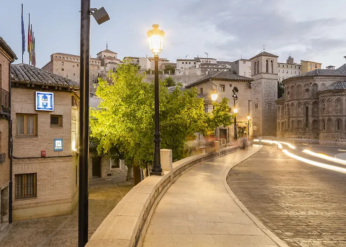 Hotel YIT Puerta Bisagra Toledo, España