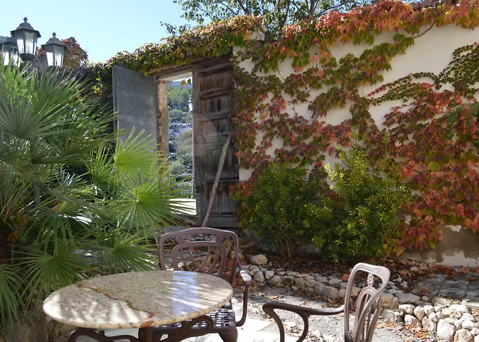 Eco Hotel Con Encanto Masia La Mota B&B Alcoy, Spain