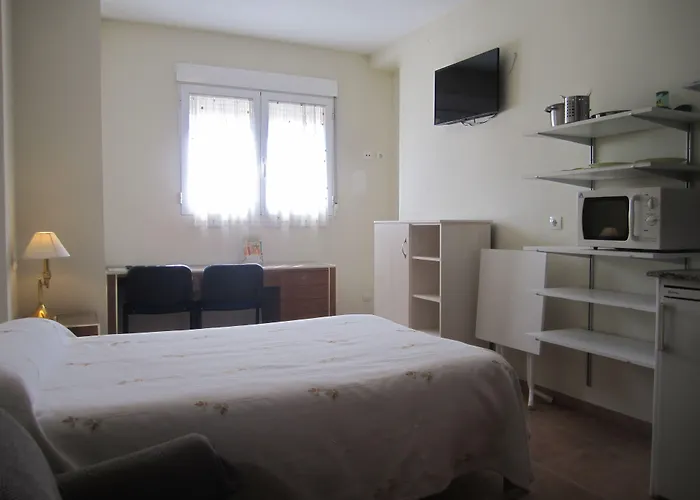 Hostal El Estudio Almansa, España