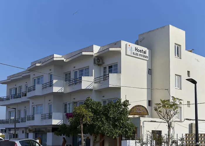 Hostal Illes Pitiüses
