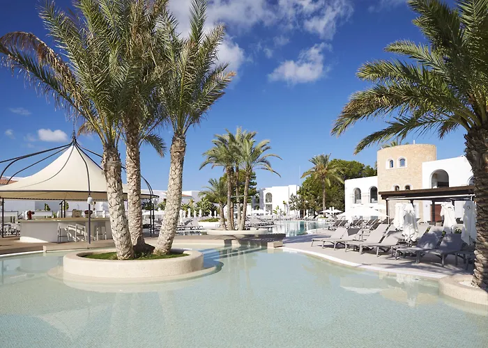 Insotel Tarida Beach Resort & Spa Cala Tarida , Spanien