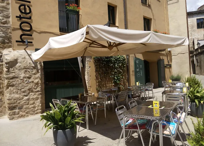 Hotel 3 Arcs Besalu, Spain