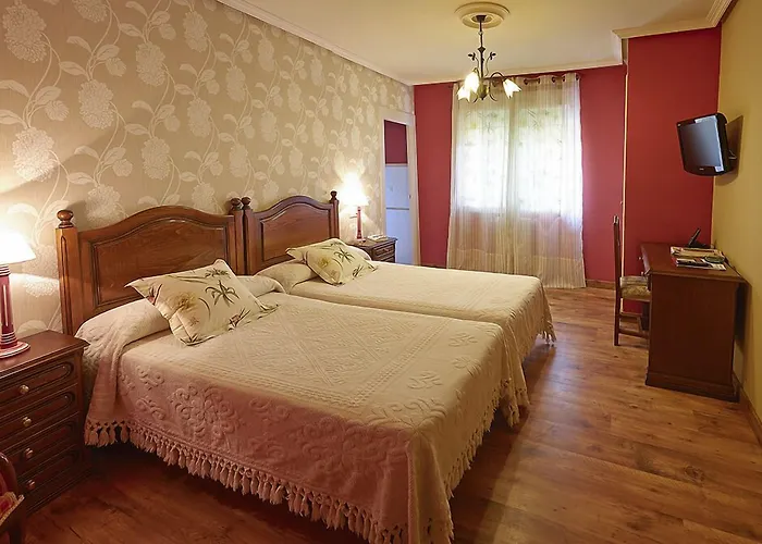 Hostal Casa Manoli Luarca Almuña, España