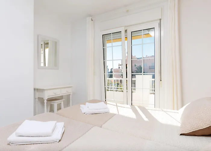 At Almoraide Rooms Suites (Adults Only)
