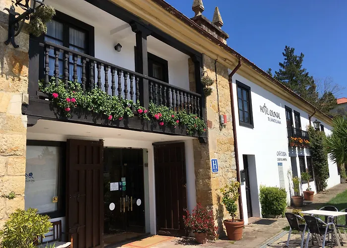 Hotel Colonial De Santillana