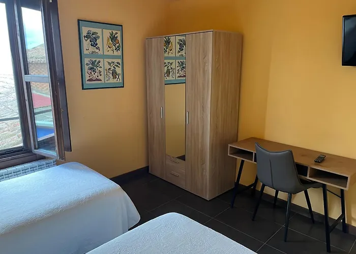 Hostal La Casa Azul Alcanadre, España