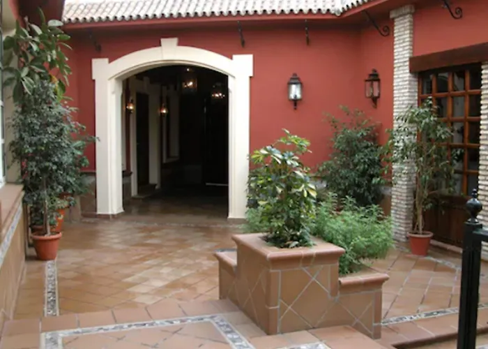 Hotel Manolo Mayo Los Palacios Y Villafranca, España