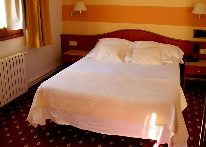 Hotel Edelweiss Arties, España