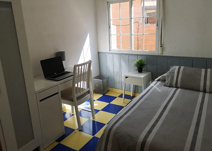 Hostal Avenida 57