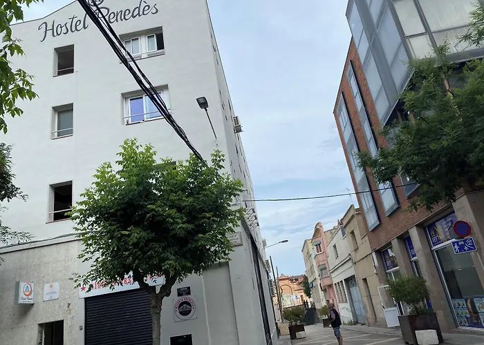 Hostel Penedes