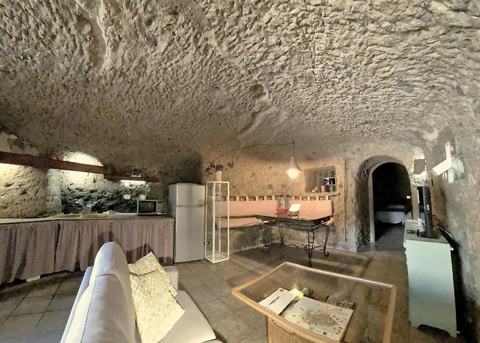 Casa Cueva El Mimo