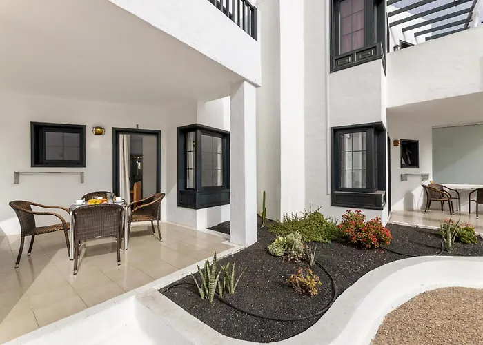 Apartamentos Luz Y Mar Puerto del Carmen , España