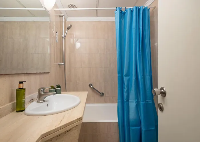 Apartamentos Playa Marina Cala Ferrera , España