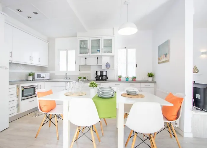 Piscina, Mar Y Centro - Casa Ideal Para Familias