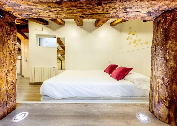Cozy Attic In The City Center Of Soria